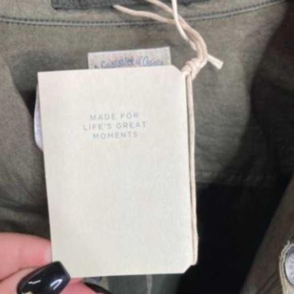 Faherty Cooper Shirt Jacket in Dark Olive - Picture 7 of 7